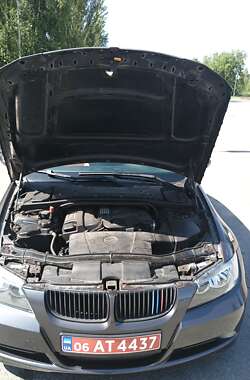 Седан BMW 3 Series 2005 в Овруче