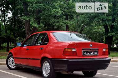 Седан BMW 3 Series 1992 в Николаеве