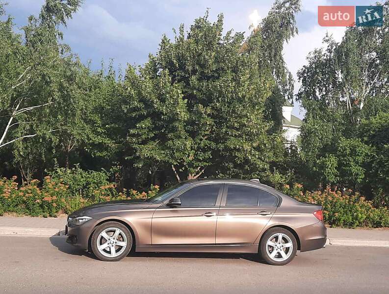 Седан BMW 3 Series 2013 в Запоріжжі