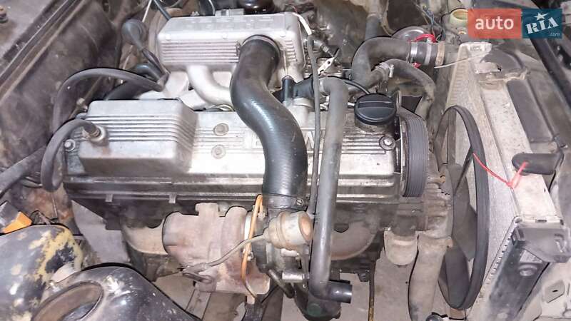 Седан BMW 3 Series 1988 в Болехові