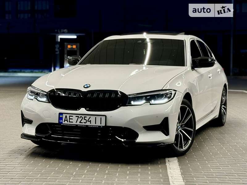 Седан BMW 3 Series 2019 в Дніпрі