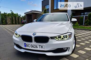 Седан BMW 3 Series 2013 в Стрию