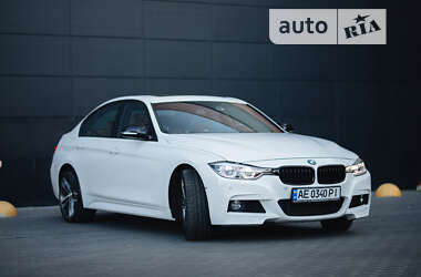 Седан BMW 3 Series 2015 в Киеве