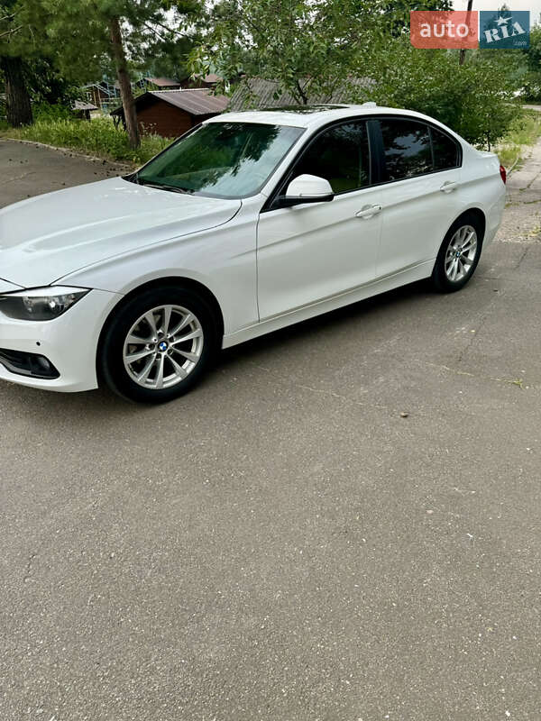 Седан BMW 3 Series 2016 в Києві