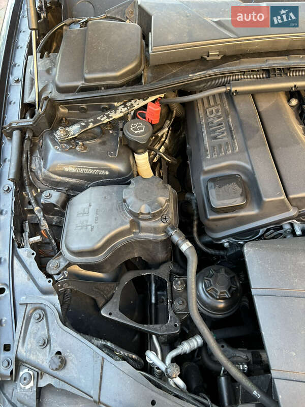 Седан BMW 3 Series 2006 в Острозі