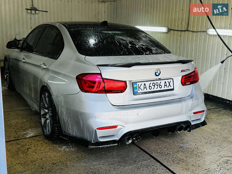 Седан BMW 3 Series 2016 в Киеве