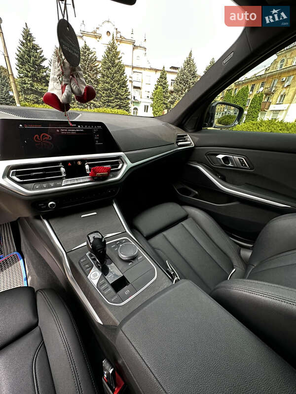 Седан BMW 3 Series 2019 в Кривому Розі
