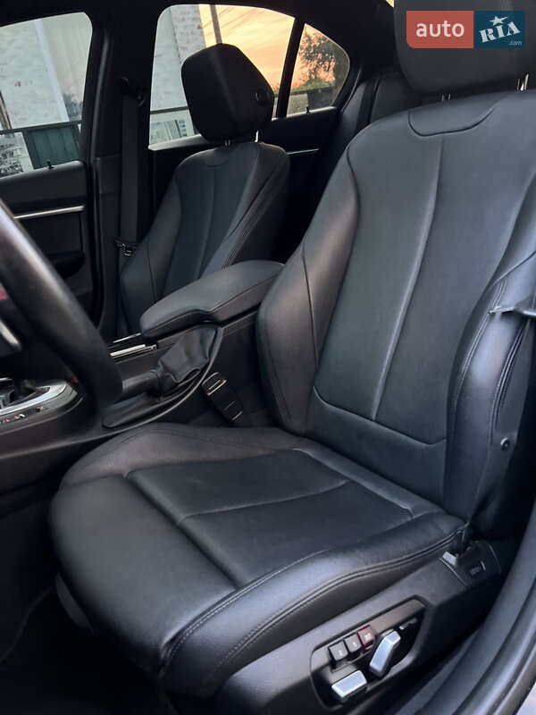 Седан BMW 3 Series 2015 в Киеве