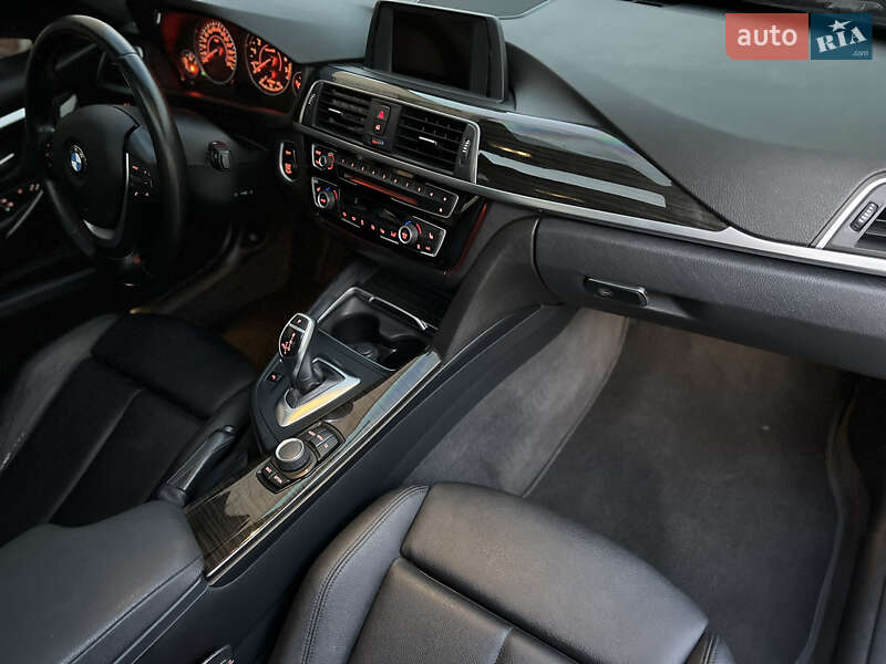 Седан BMW 3 Series 2015 в Киеве