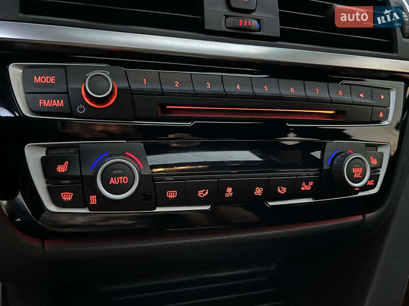 Седан BMW 3 Series 2015 в Киеве