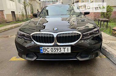 Седан BMW 3 Series 2019 в Новояворовске