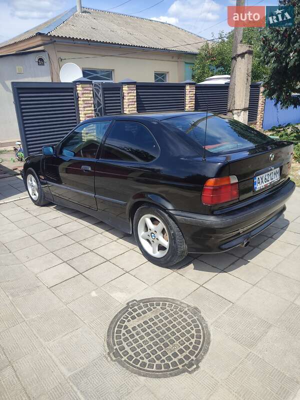 Седан BMW 3 Series 1994 в Панютине