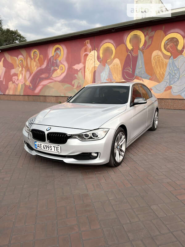 Седан BMW 3 Series 2014 в Кам'янському