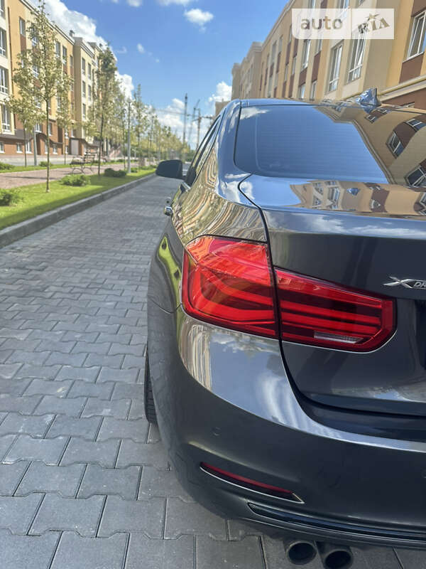 Седан BMW 3 Series 2016 в Киеве