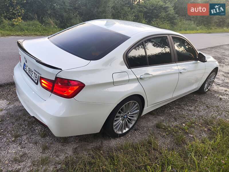 Седан BMW 3 Series 2013 в Львове
