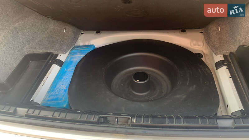 Седан BMW 3 Series 2002 в Львове