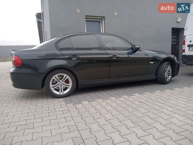 Седан BMW 3 Series 2005 в Івано-Франківську