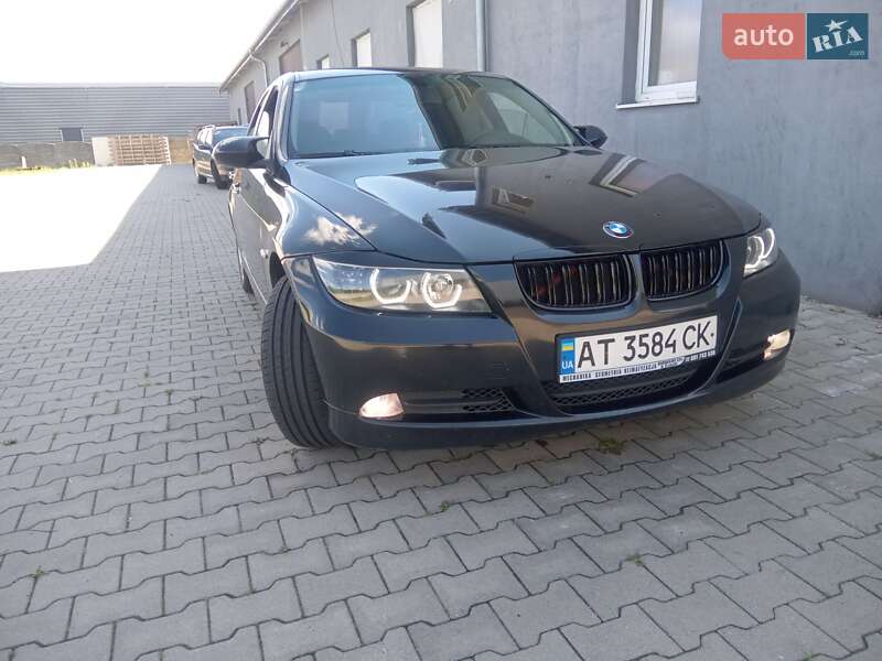 Седан BMW 3 Series 2005 в Івано-Франківську