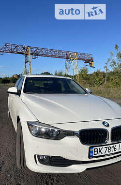 Седан BMW 3 Series 2015 в Луцке