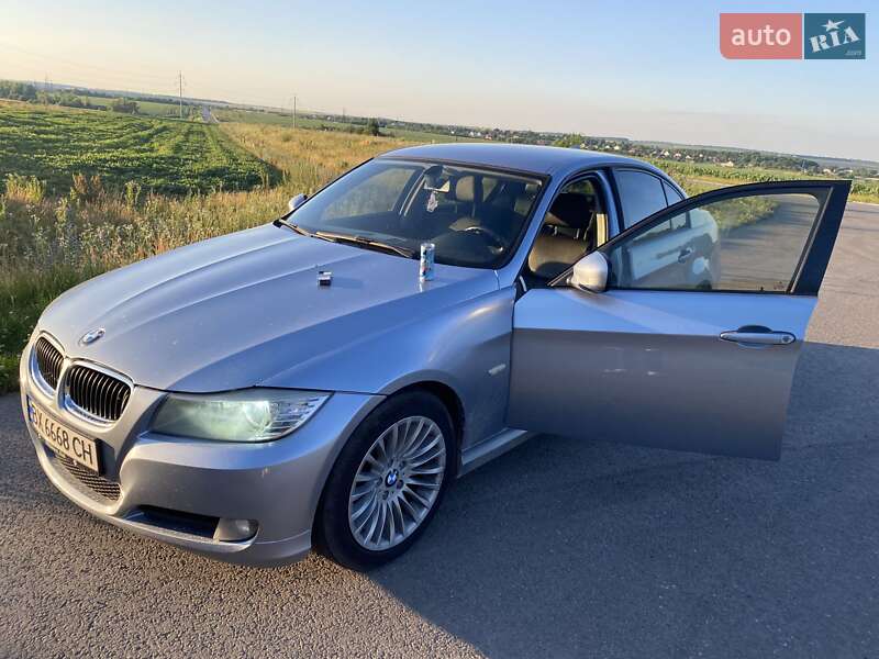 BMW 3 Series 2011