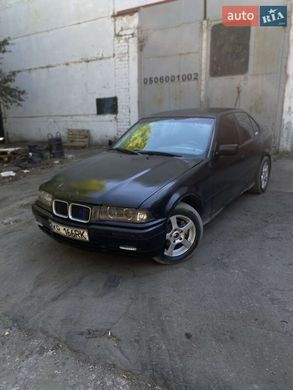 Седан BMW 3 Series 1994 в Запорожье