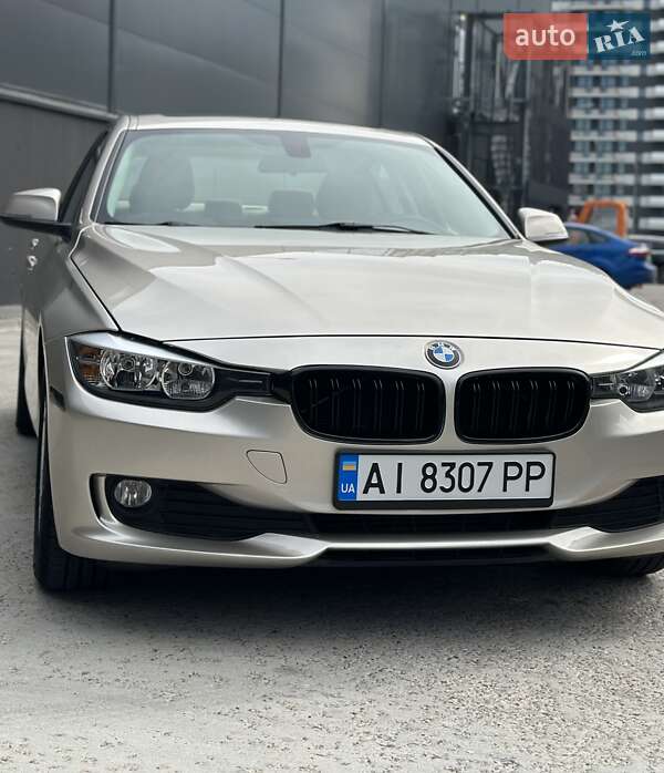 Седан BMW 3 Series 2014 в Киеве