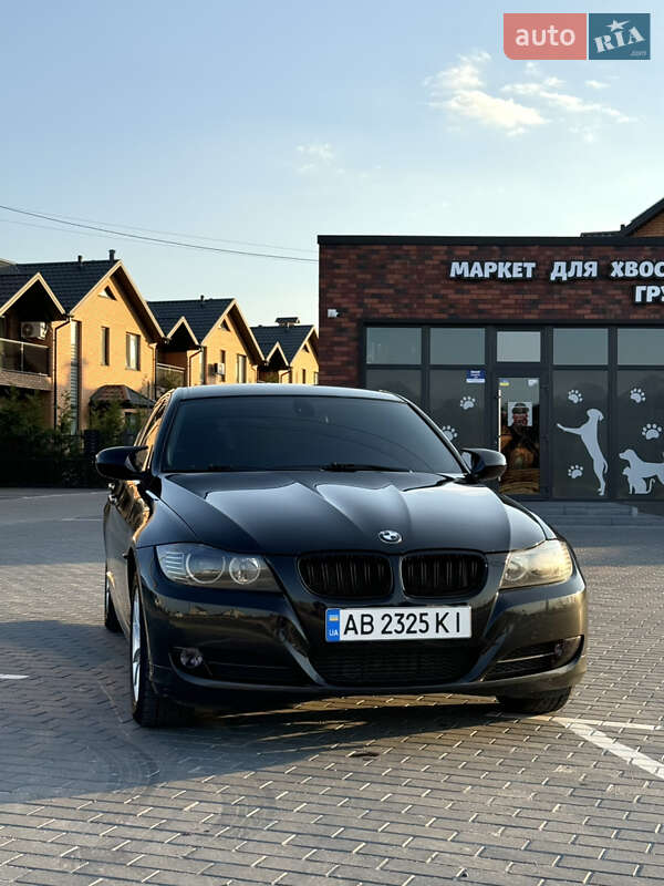 BMW 3 Series 2011