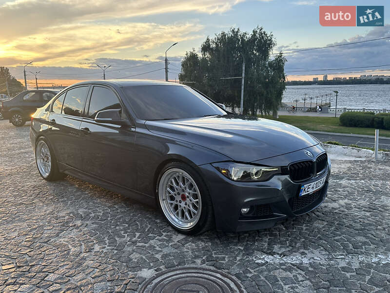 Седан BMW 3 Series 2016 в Дніпрі фото 22 Седан BMW 3 Series 2016 в Дніпрі