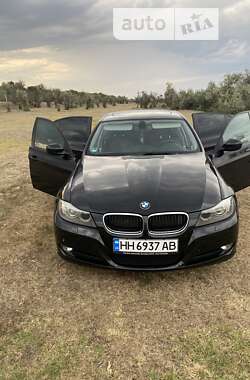 Седан BMW 3 Series 2010 в Болграде