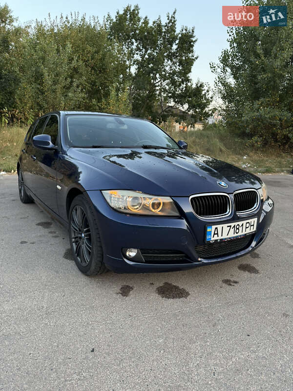 BMW 3 Series 2011