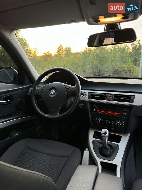 Универсал BMW 3 Series 2011 в Вышгороде