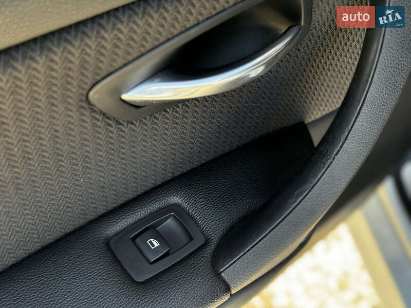 Седан BMW 3 Series 2009 в Житомире фото 37 Седан BMW 3 Series 2009 в Житомире