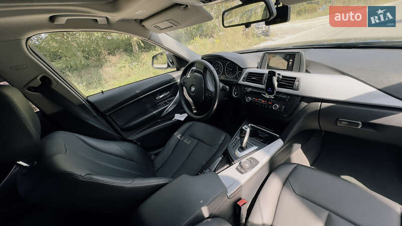 Седан BMW 3 Series 2014 в Львове