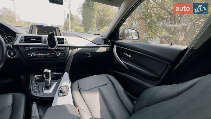 Седан BMW 3 Series 2014 в Львове