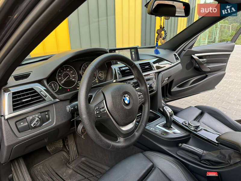 Седан BMW 3 Series 2016 в Киеве