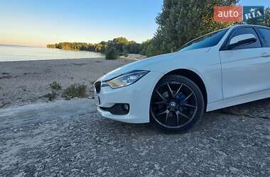Седан BMW 3 Series 2013 в Светловодске