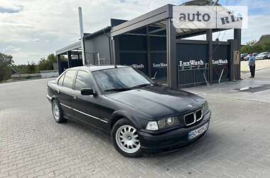 Седан BMW 3 Series 1993 в Шумську