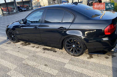 Седан BMW 3 Series 2011 в Львове
