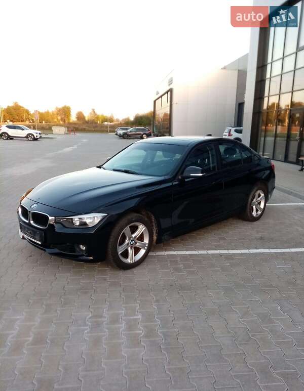Седан BMW 3 Series 2013 в Старому Самборі