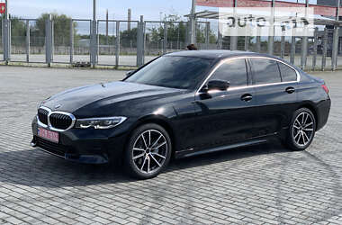 Седан BMW 3 Series 2019 в Львові