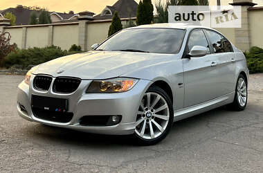 BMW 3 Series 2011