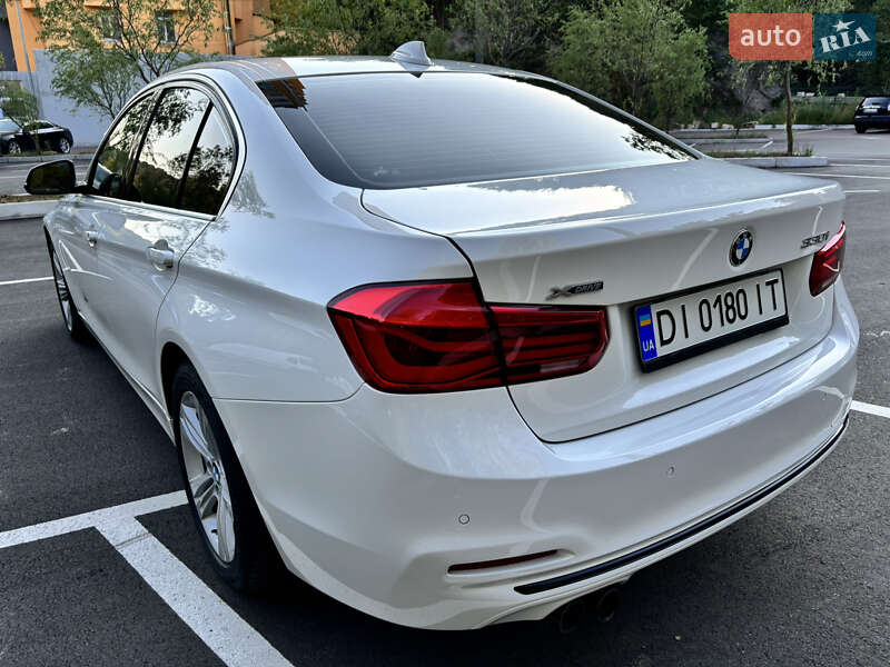 Седан BMW 3 Series 2017 в Киеве