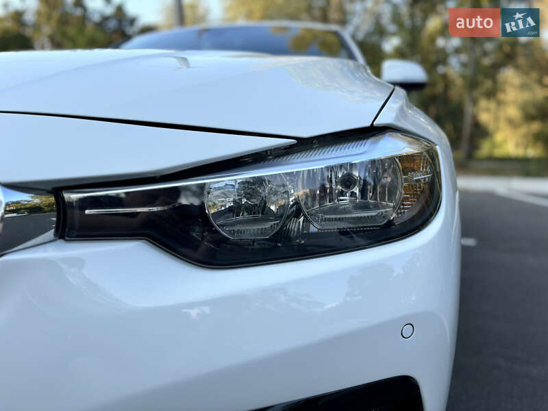 Седан BMW 3 Series 2017 в Киеве