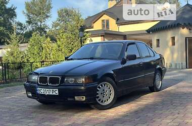 Седан BMW 3 Series 1991 в Жовкві