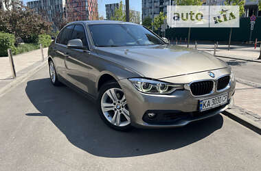 Седан BMW 3 Series 2017 в Киеве