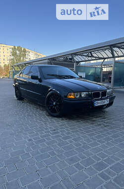 Седан BMW 3 Series 1994 в Одесі