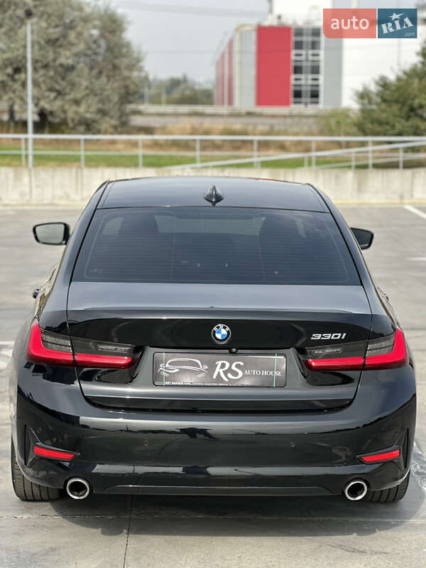 Седан BMW 3 Series 2019 в Киеве