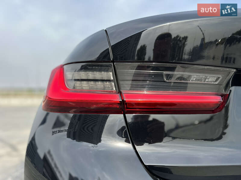Седан BMW 3 Series 2019 в Киеве