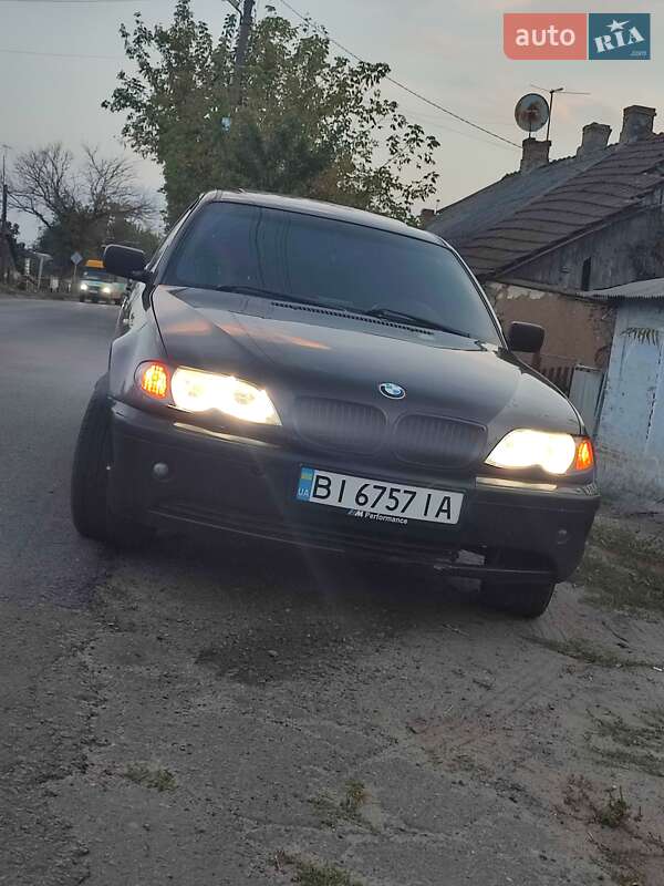 Седан BMW 3 Series 2004 в Полтаві