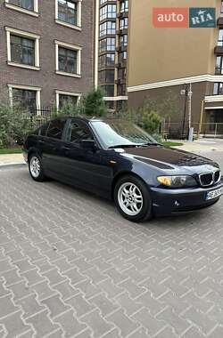 Седан BMW 3 Series 2004 в Киеве